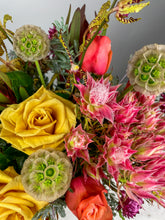 Load image into Gallery viewer, Designer's Choice MARKET FLORAL
