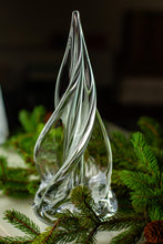 Load image into Gallery viewer, Simon Pearce Spiral 4-Sided Glass Tree, 12"