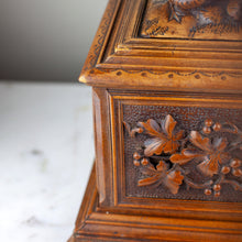 Load image into Gallery viewer, German Black Forest Carved Cigar Box, 1880s