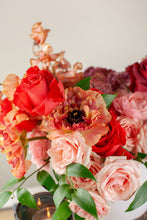 Load image into Gallery viewer, Designer's Choice MARKET FLORAL