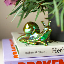 Load image into Gallery viewer, Zsolnay Snail