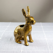 Load image into Gallery viewer, Golden Hare Vase