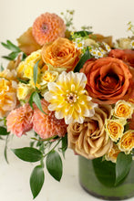 Load image into Gallery viewer, Designer's Choice MARKET FLORAL