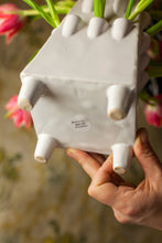 Load image into Gallery viewer, Aptos Ceramic Tulipiere