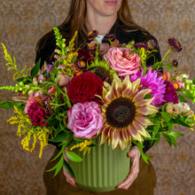 Load image into Gallery viewer, Designer's Choice MARKET FLORAL