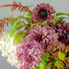 Load image into Gallery viewer, Designer's Choice MARKET FLORAL