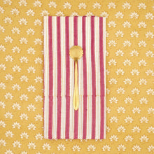 Load image into Gallery viewer, Suzette Napkins, Set of 4, Serviettes de Table