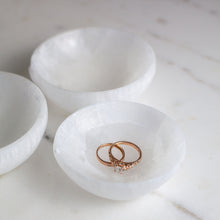Load image into Gallery viewer, Selenite Bowl Round, Small