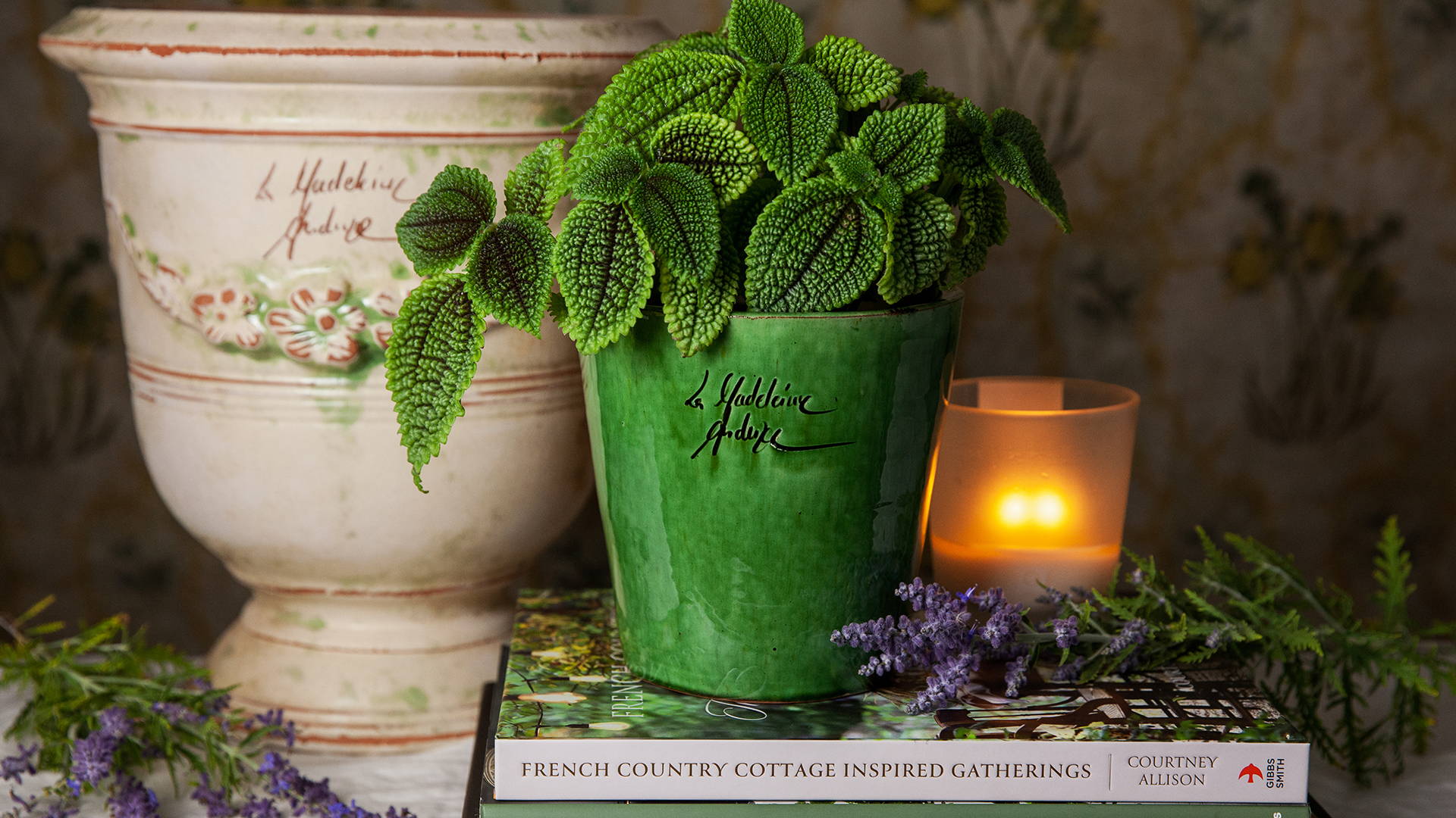 Poterie de la Madeleine Collection