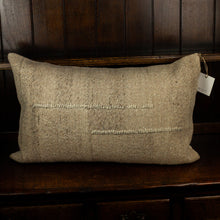 Load image into Gallery viewer, MISTRI Pillow  - 16"x26"
