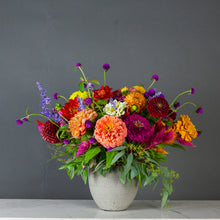 Load image into Gallery viewer, Designer&#39;s Choice MARKET FLORAL
