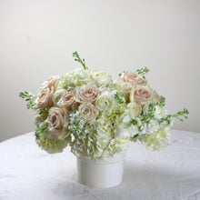 Load image into Gallery viewer, Designer&#39;s Choice GREEN &amp; WHITE
