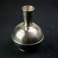 Load image into Gallery viewer, Pewter Budvase, Handcrafted in Italy
