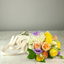 Load image into Gallery viewer, Fleur Flower Folio
