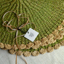 Load image into Gallery viewer, Border Tahitian Placemats, Set of 4
