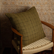 Load image into Gallery viewer, TREKO Pillow Karu Emerald/Apple Green 26x26&quot;
