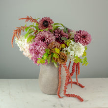 Load image into Gallery viewer, Designer&#39;s Choice MARKET FLORAL
