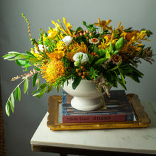 Load image into Gallery viewer, Designer&#39;s Choice MARKET FLORAL
