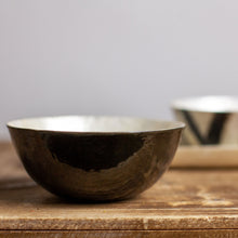 Load image into Gallery viewer, Set Of 3 Capiz Bowls 5&quot; Black/natural, various designs
