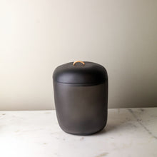 Load image into Gallery viewer, Tina Frey Cuadrado Lidded Ice Bucket + Scoop
